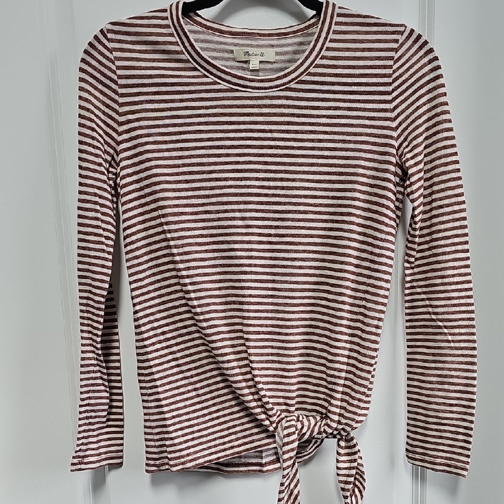 Madewell Fitted Tie Front Long Sleeve Tee in White and Brown